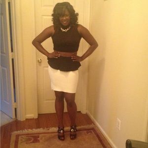 Bcbgmaxazria peplum skirt
